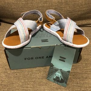 Size 10 Toddler Tom sandals